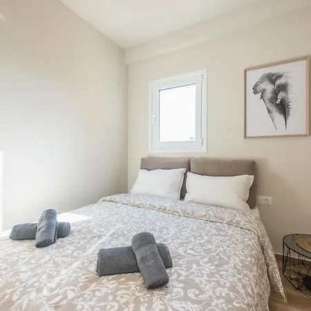 Attiki Metro Top Floor By Greece Apartment Atenas Exterior foto